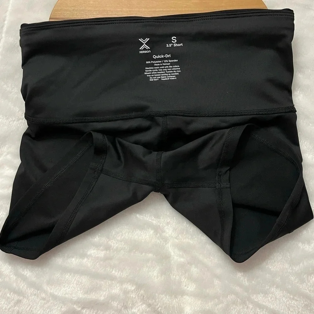 Xersion quick dry High Rise 3.5” Short size Small - Picture 8 of 9